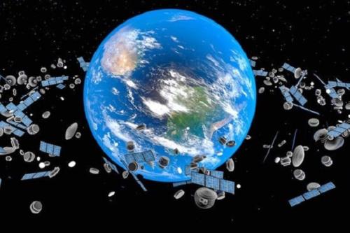 ماهواره های از کار افتاده باید از مدار زمین بیرون بروند