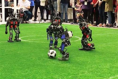 ۳ ربات برگزیده در لیگ پرنده مسابقات روبوکاپ آزاد معرفی می شود